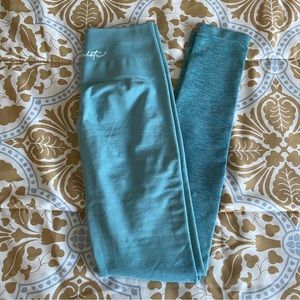 Alphalete Ombre Amplify Legging in Ocean (XS)